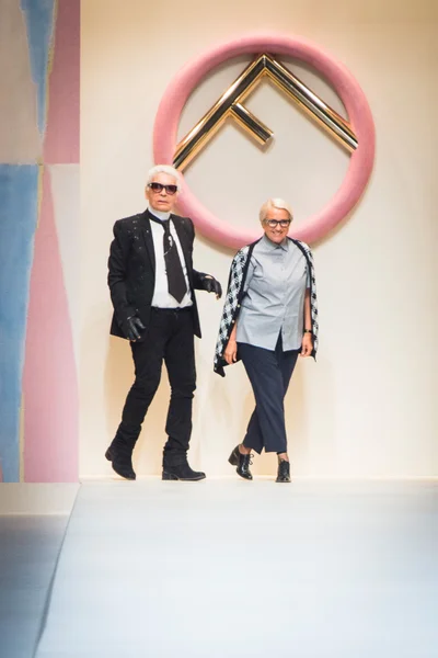 Look 50